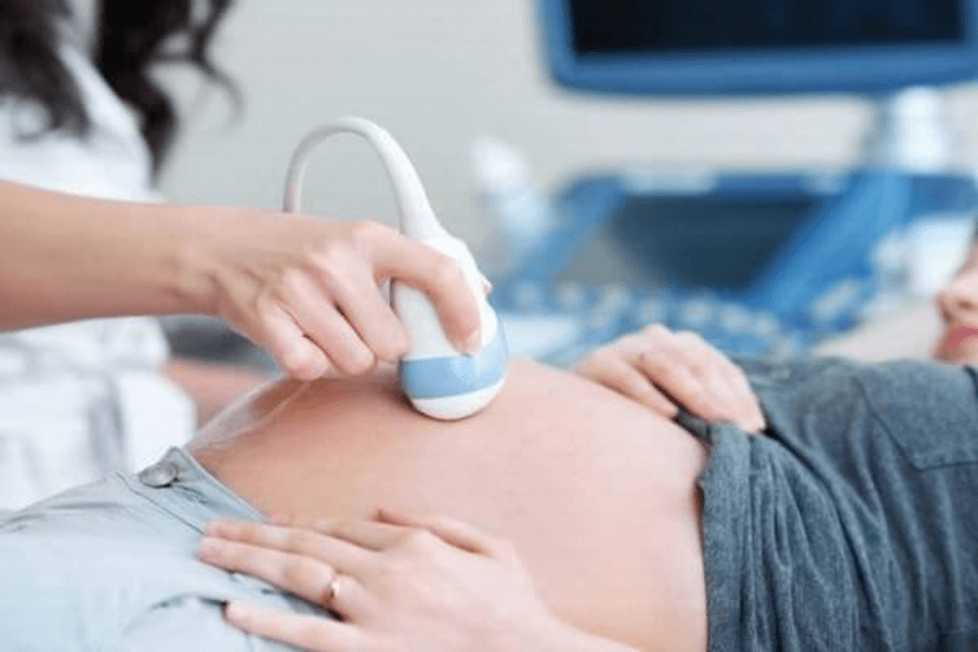 Xét nghiệm sàng lọc trước sinh giúp thực hiện phát hiện sớm dị tật ở thai nhi