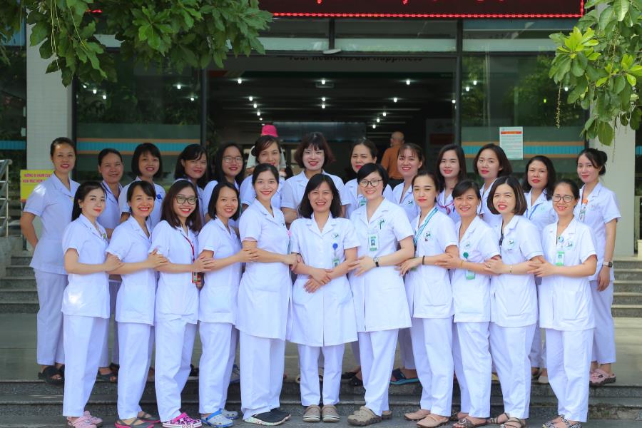 Đội ngũ cán bộ y tế làm việc Khoa Sản Bệnh viện đa khoa Đức Giang