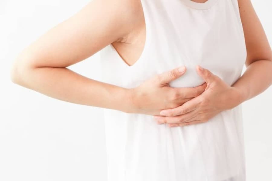 Dấu hiệu mang thai lần 2 sớm nhất: sự thay đổi của ngực