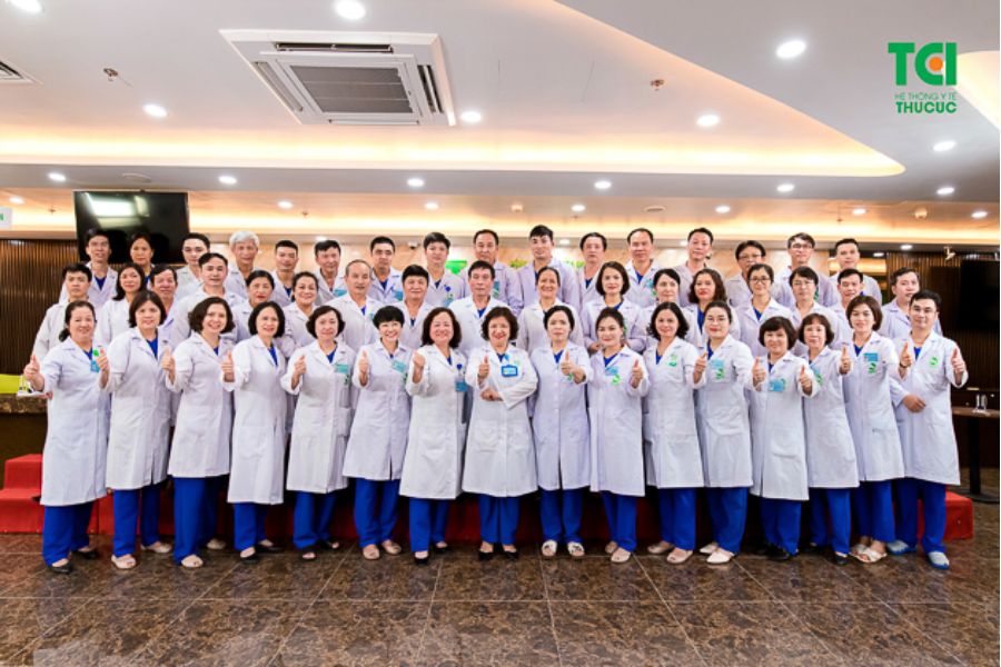 Đội ngũ bác sĩ khám tại Bệnh viện Thu Cúc