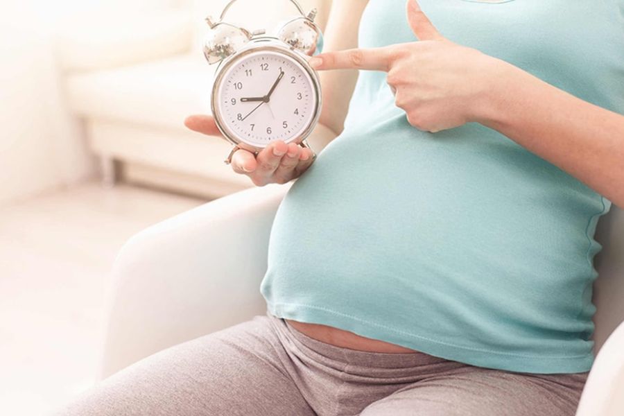 Hạn chế uống nước vào buổi tối
