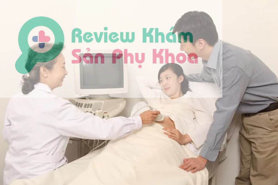 Mẹ bầu nên chủ động tuân thủ lịch khám thai định kỳ để sớm phát hiện được các dấu hiệu nguy hiểm