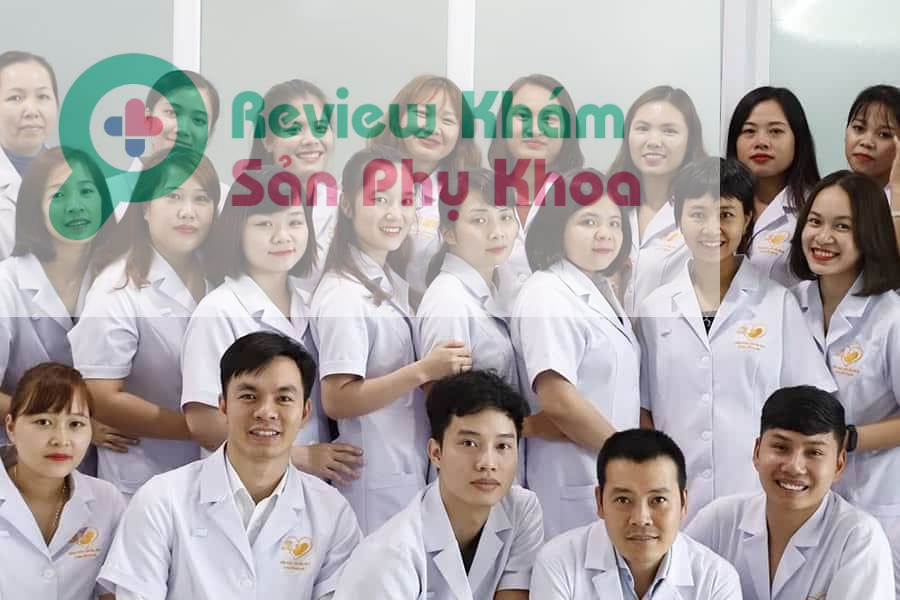 Đội ngũ y bác sĩ tại phòng khám sản phụ khoa 43 Nguyễn Khang