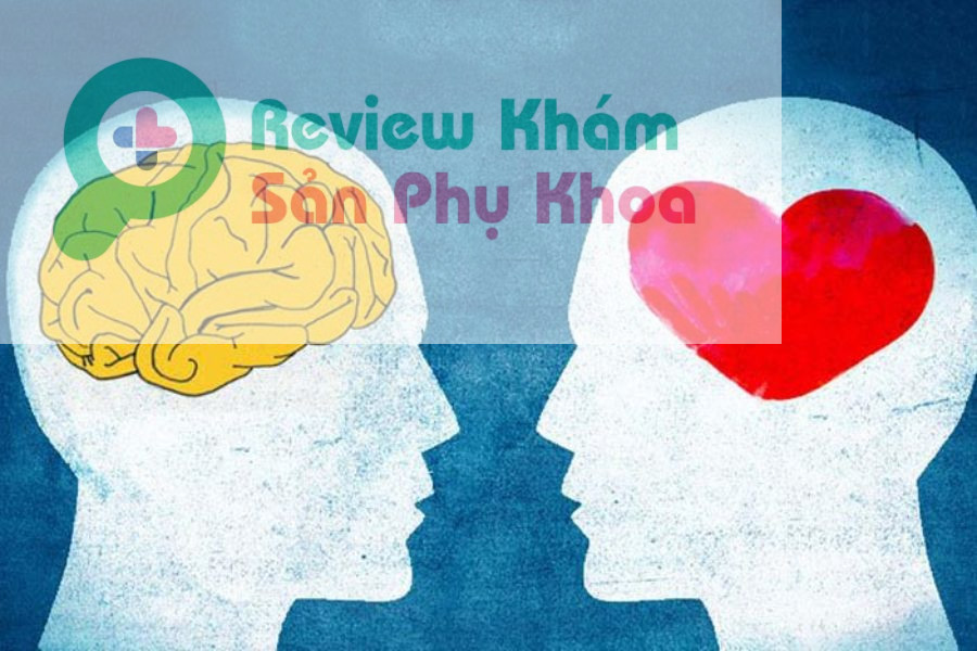 Quan hệ ở tuổi 16 có sao không