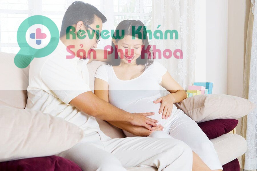 2 tháng đầu mang thai quan hệ được không?
