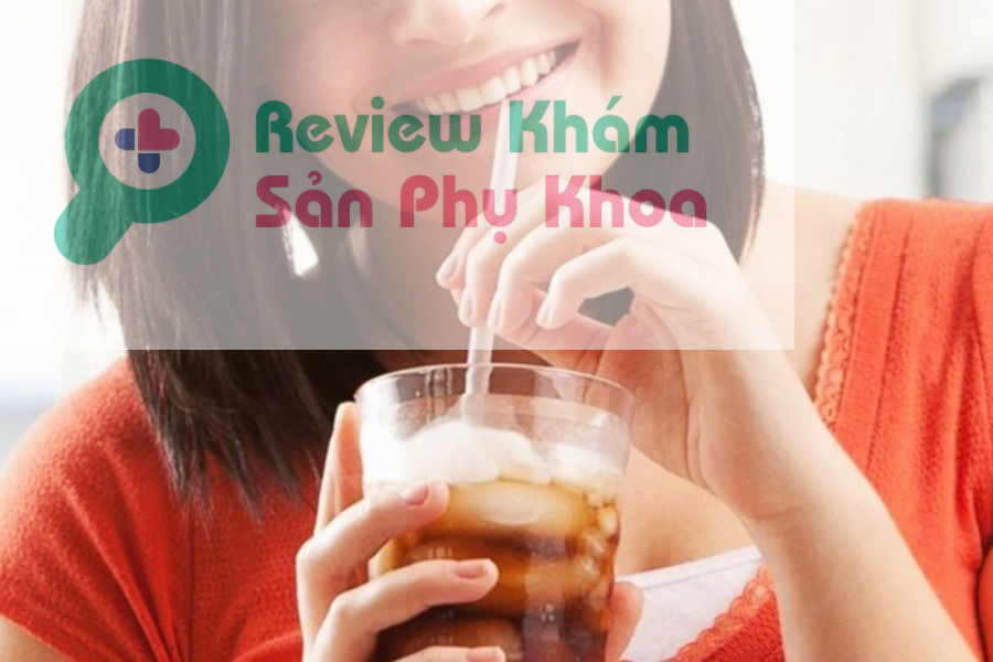 sau sinh 1 tháng uống nước ngọt được không